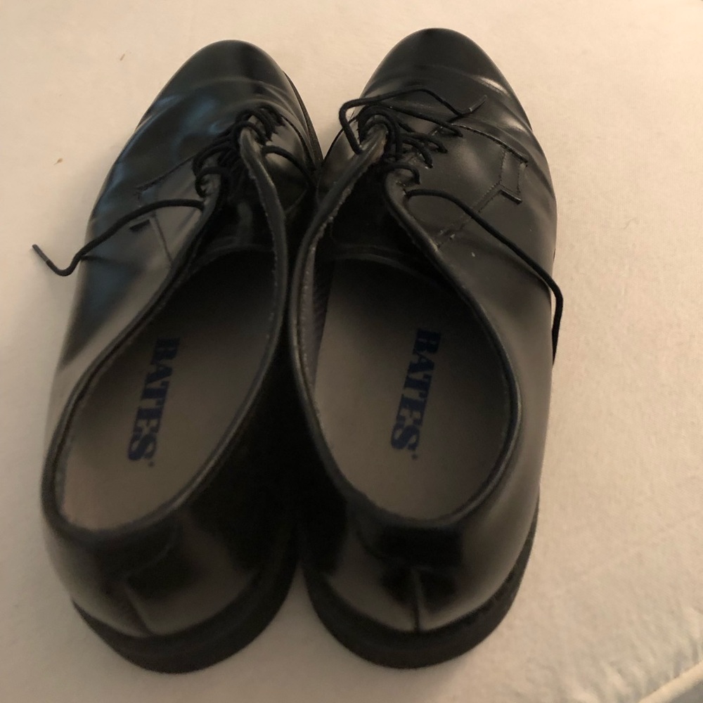Men’s Bates Oxford Shoes - Picture 5 of 6